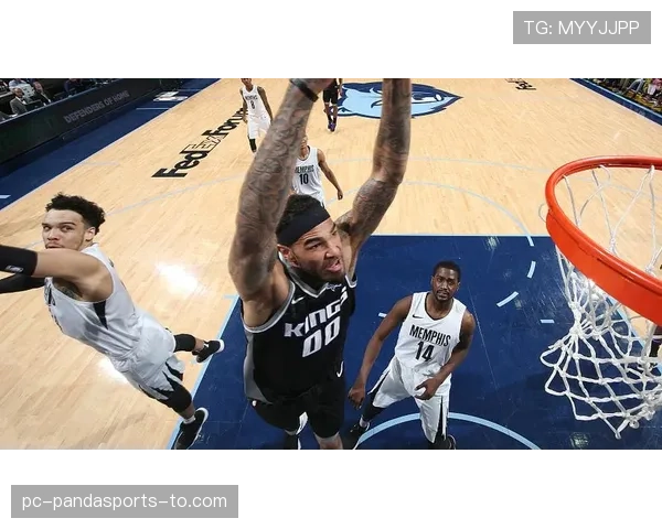 福克斯突破拉开防线提升快攻效率明显